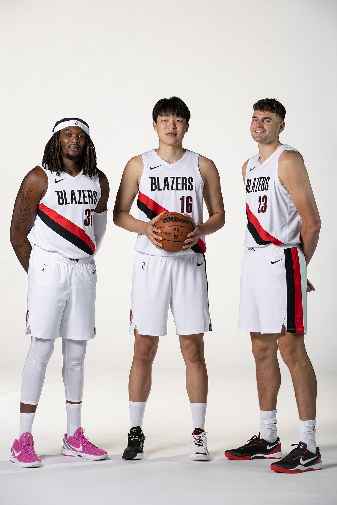 开云电子-开拓者阵容盘点：缺射手 后卫太多 中锋位置若瀚森顶不上也要解决